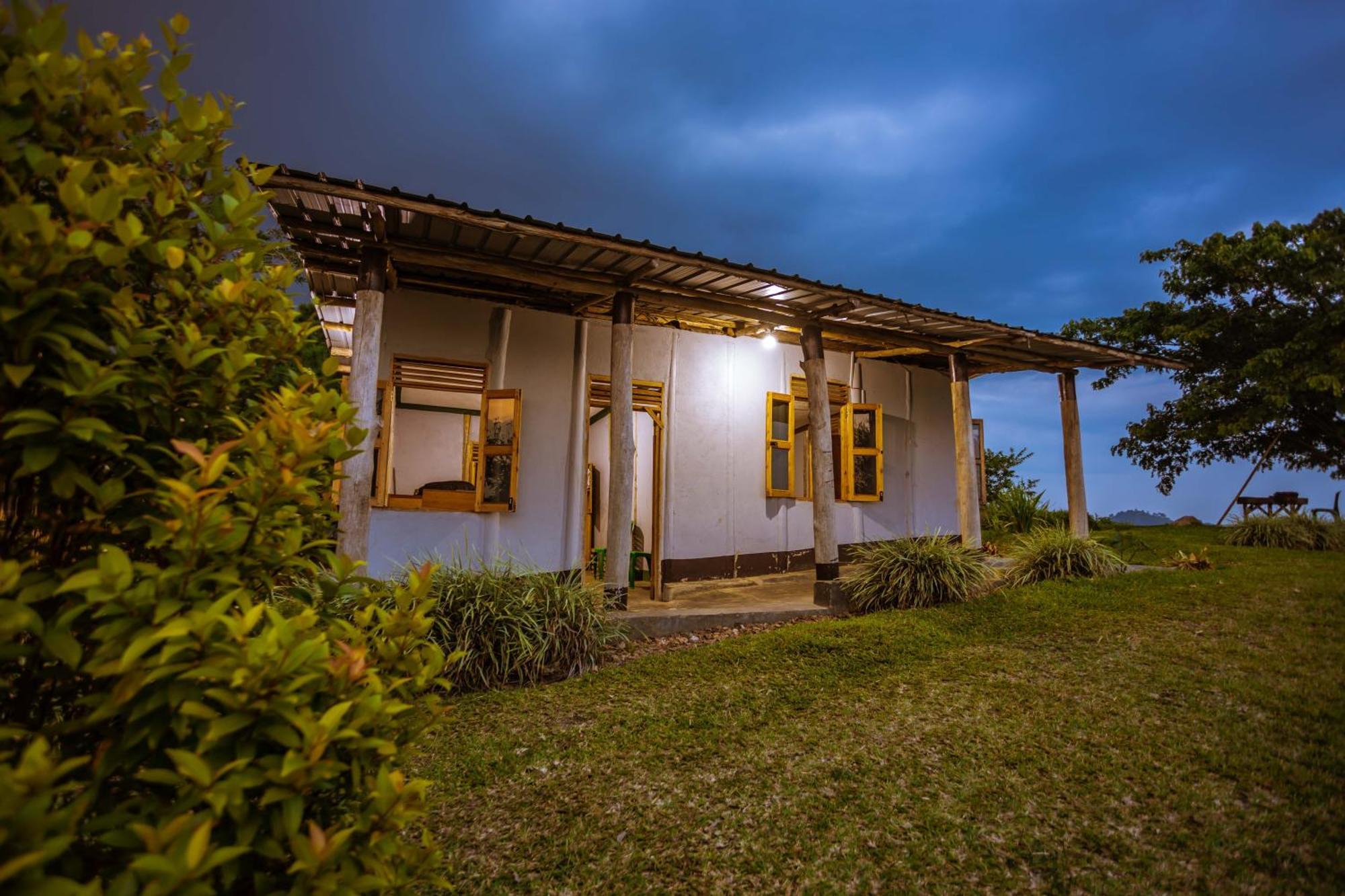 Lake Mwamba Lodge Kasenda Ngoại thất bức ảnh